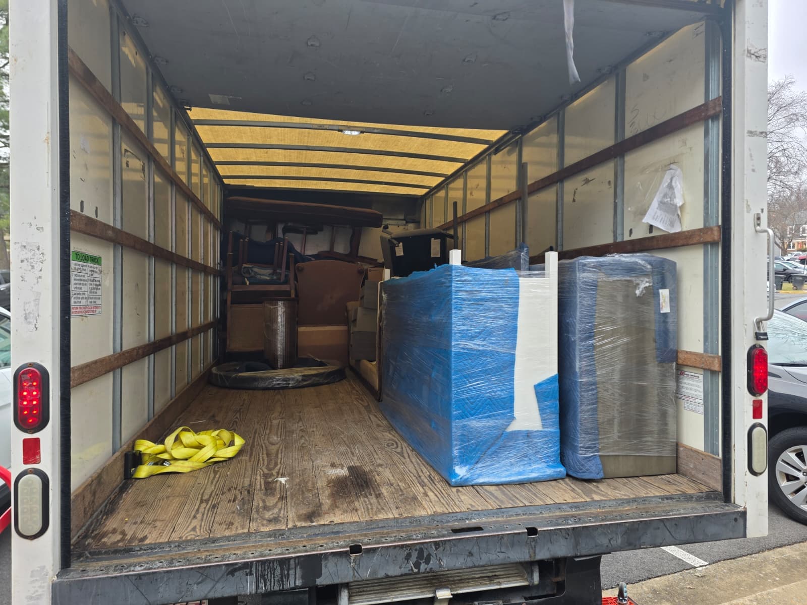 Elvisco Moving