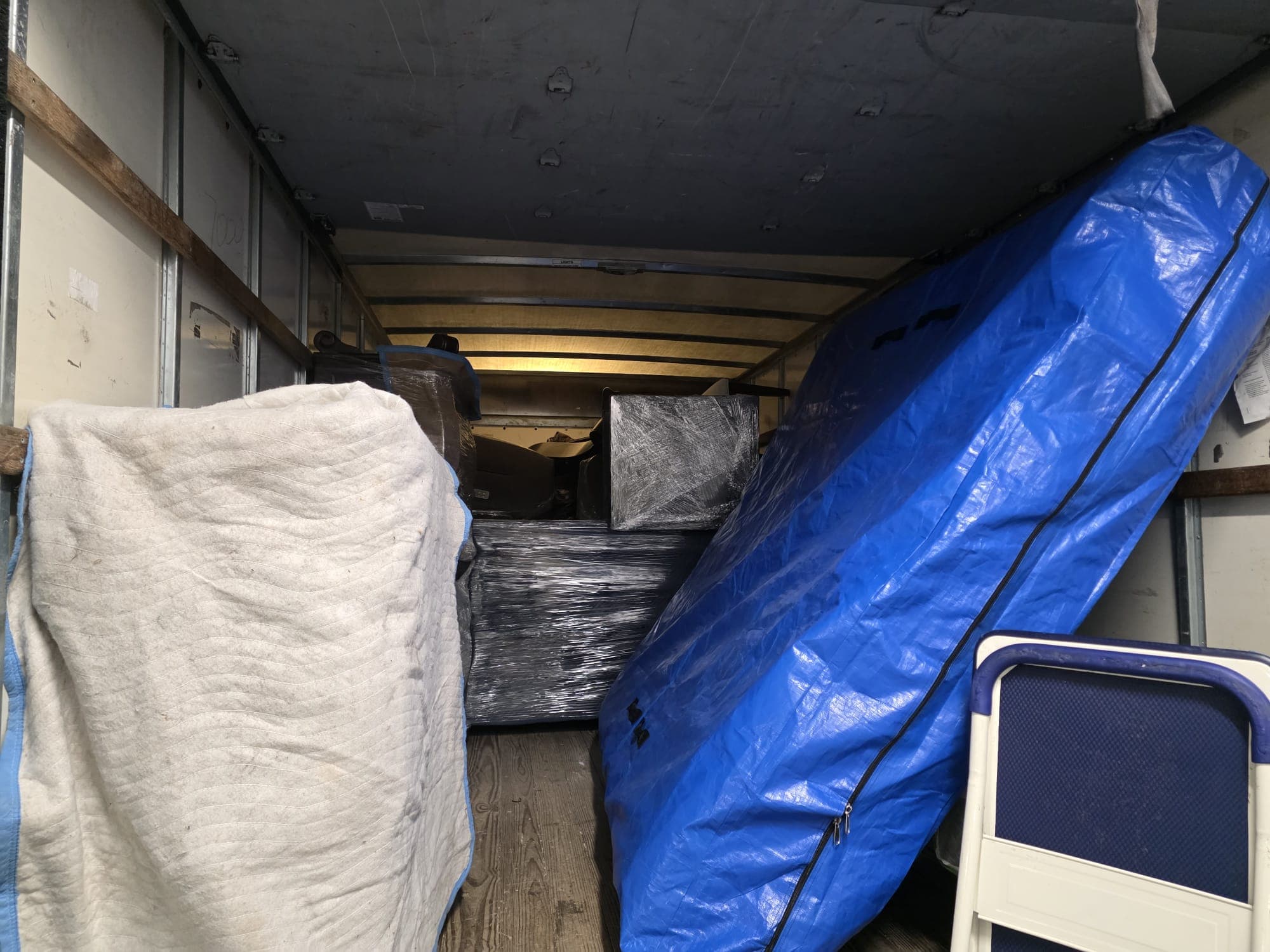 Elvisco Moving
