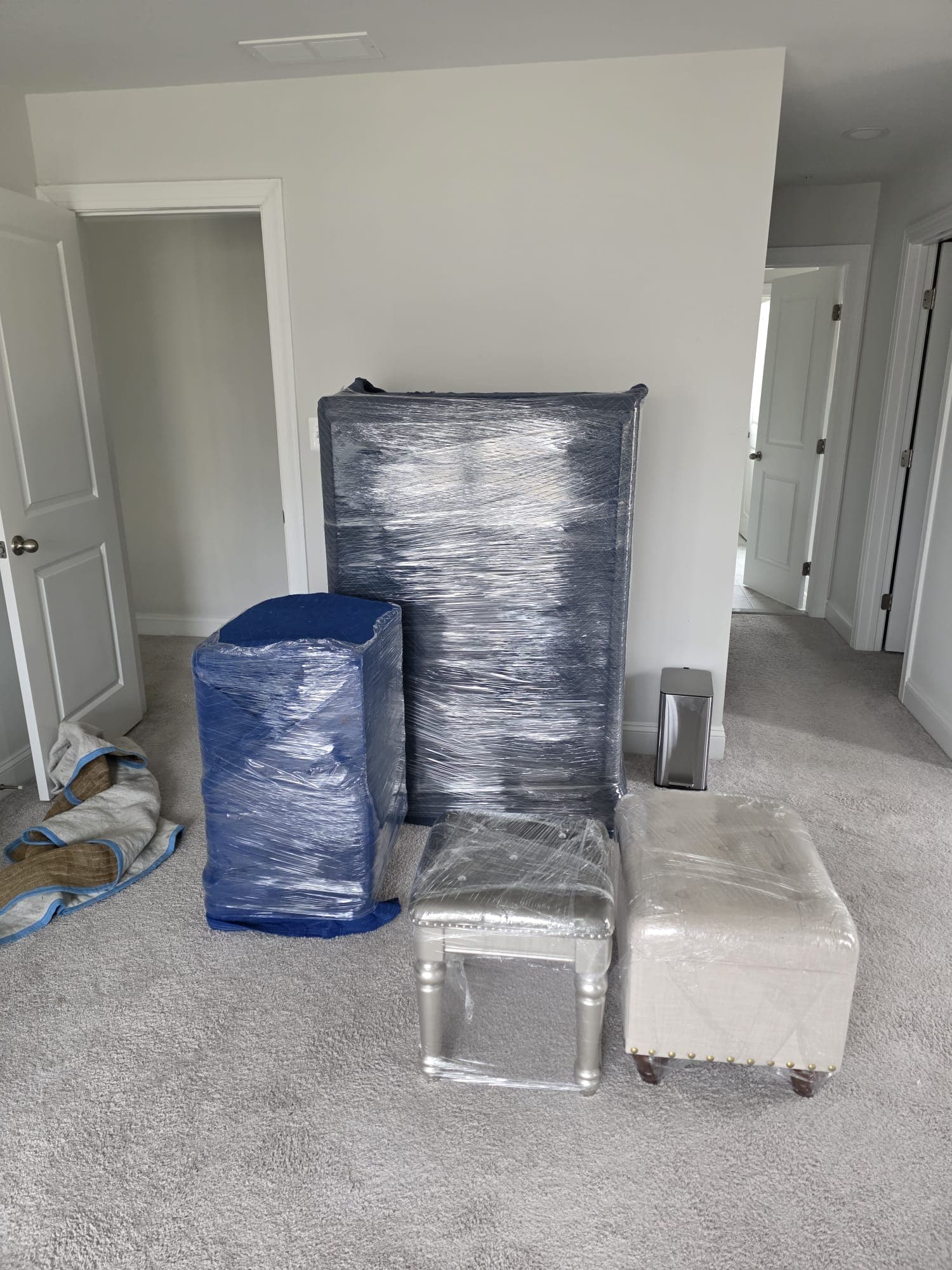 Elvisco Moving Gallery