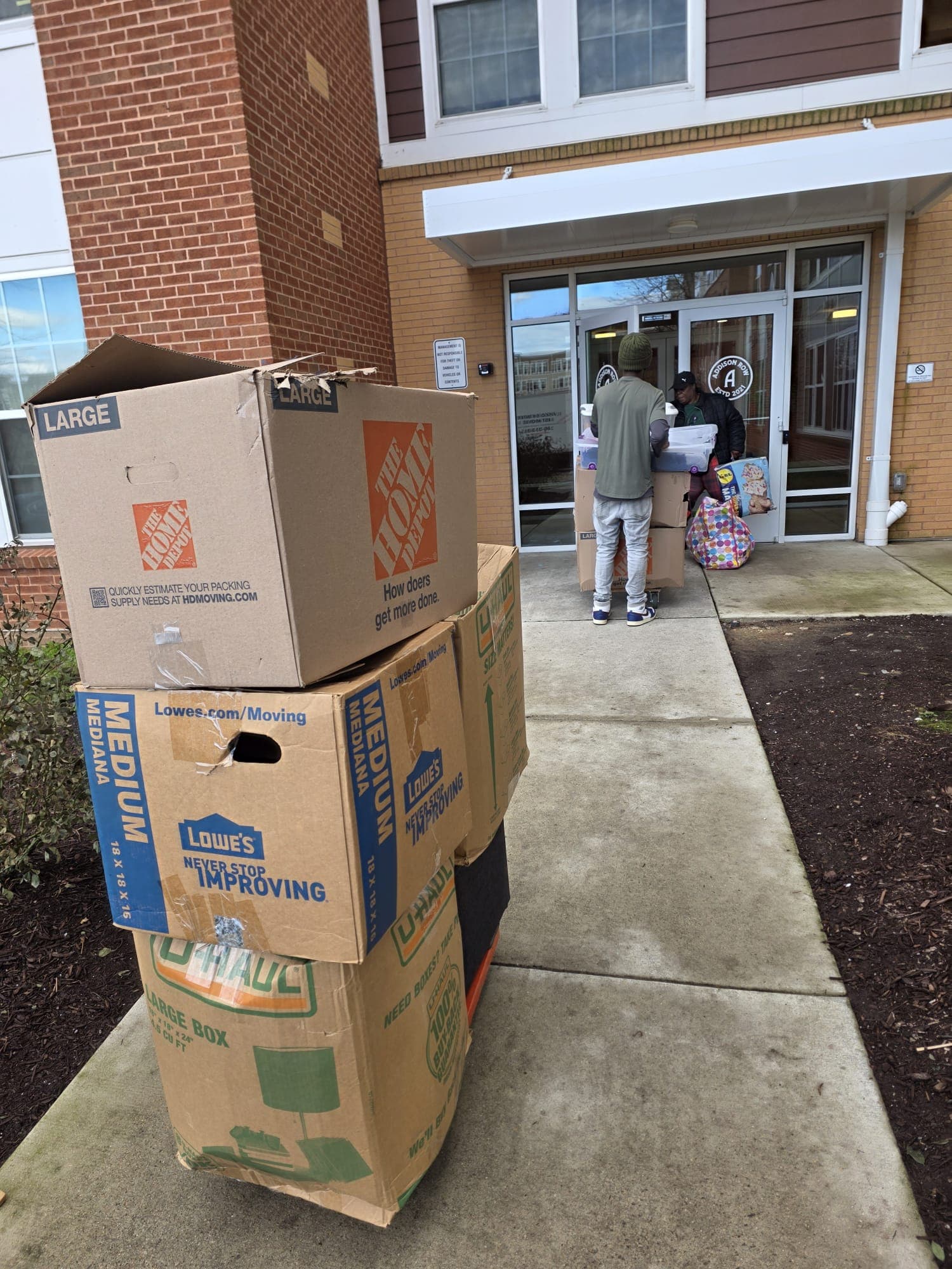 Elvisco Moving